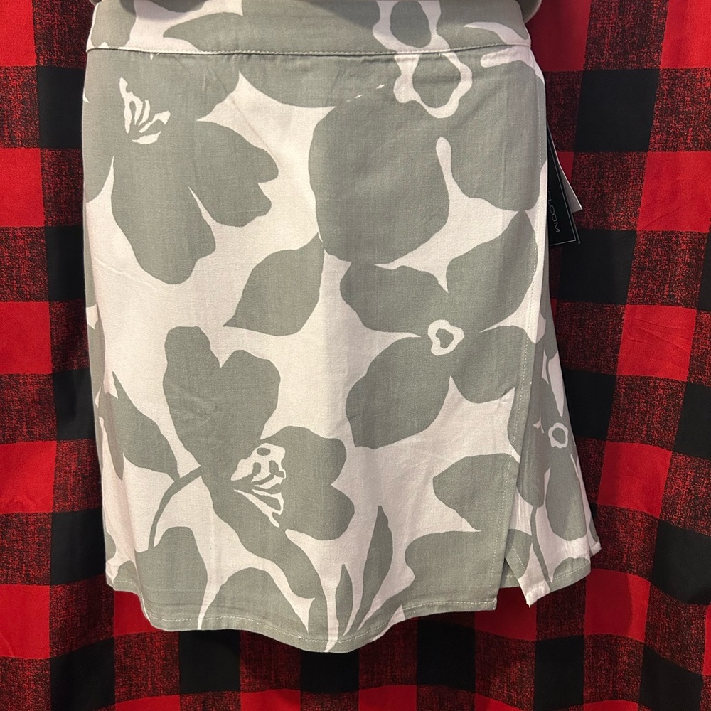 Volcom Floral Wrap Skirt - Picture 3 of 4